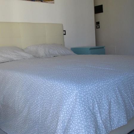 Gymnasium Bed & Breakfast Syracuse Bagian luar foto