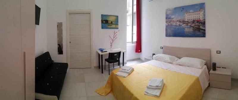 Gymnasium Bed & Breakfast Syracuse Bagian luar foto