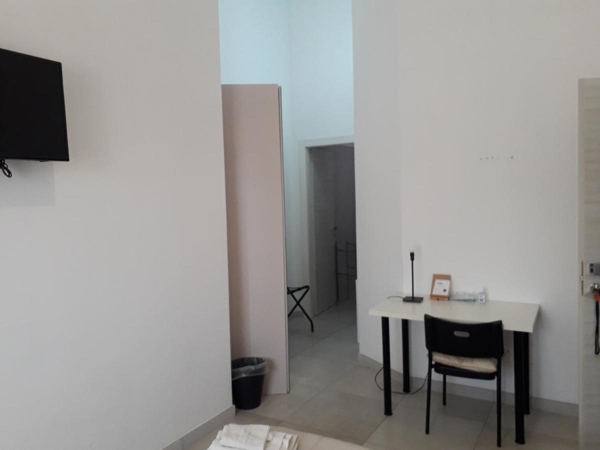 Gymnasium Bed & Breakfast Syracuse Bagian luar foto