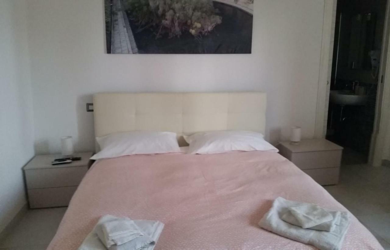 Gymnasium Bed & Breakfast Syracuse Bagian luar foto