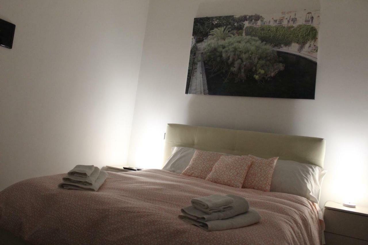 Gymnasium Bed & Breakfast Syracuse Bagian luar foto