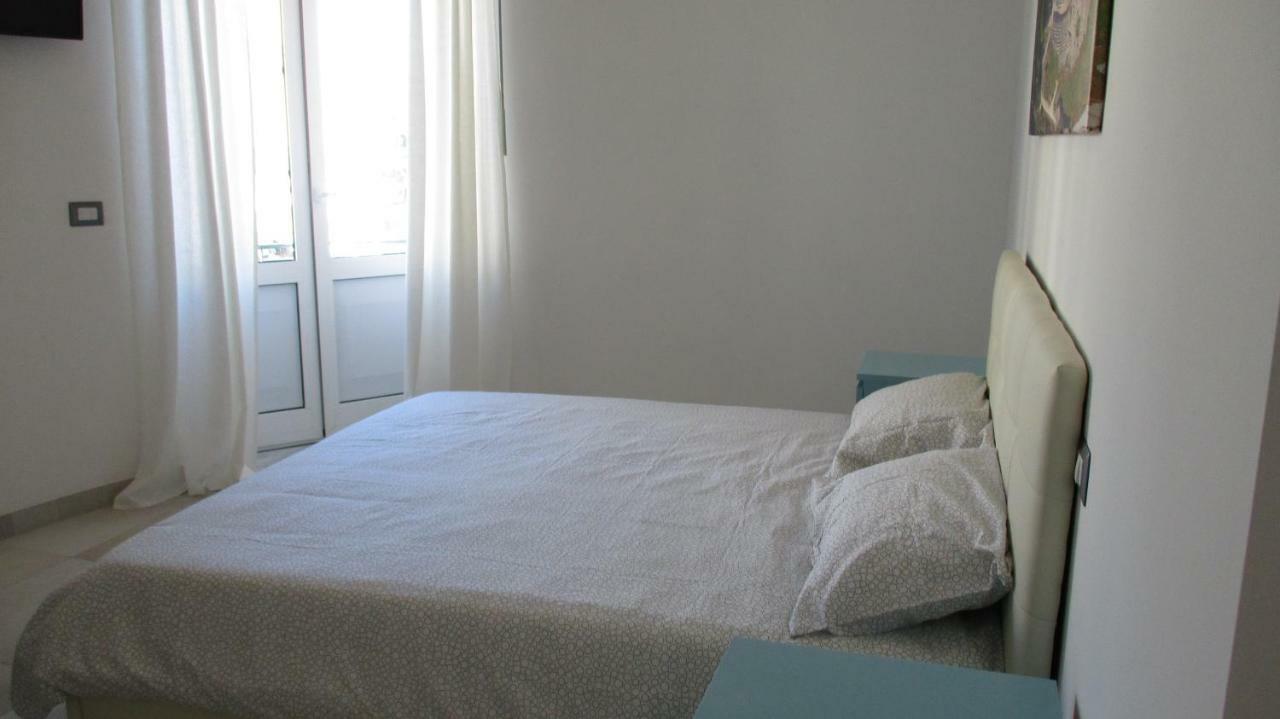 Gymnasium Bed & Breakfast Syracuse Bagian luar foto
