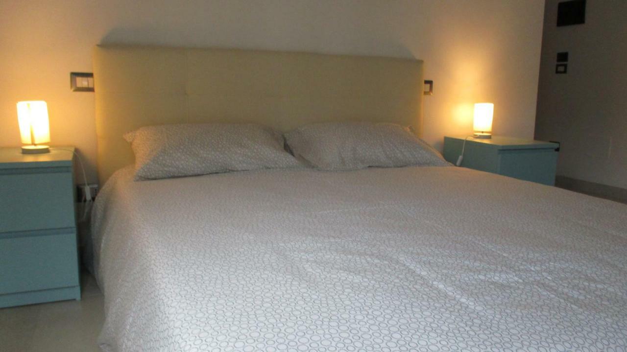 Gymnasium Bed & Breakfast Syracuse Bagian luar foto